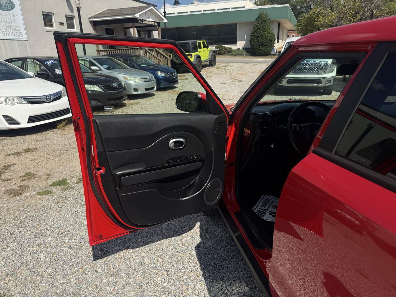 Used 2016 Kia Soul + w/ Audio Package FWD image 14