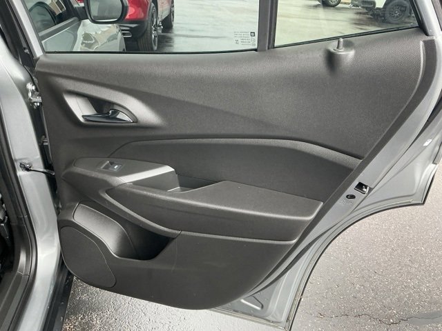 Used 2024 Chevrolet Trax RS w/ Sunroof Package image 22