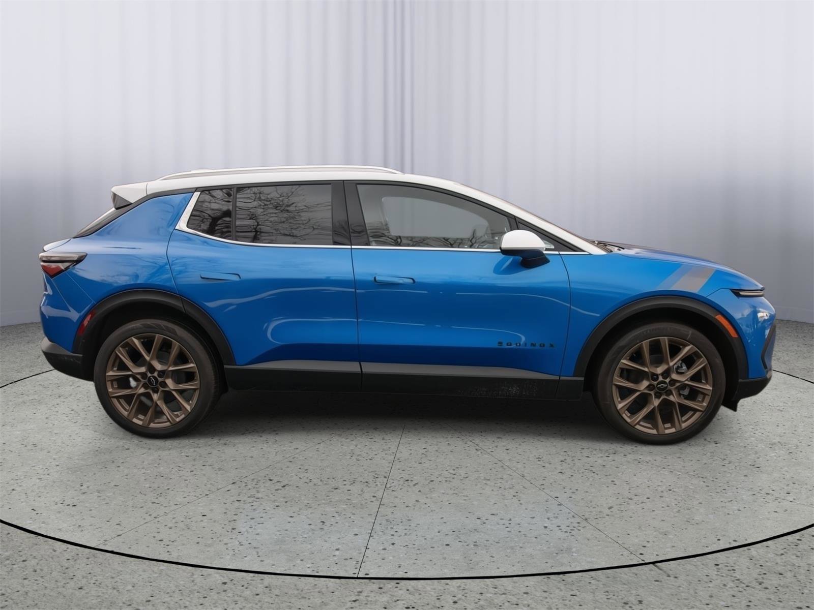 New 2026 Chevrolet Equinox EV LT image 9