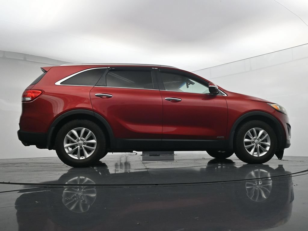 Used 2017 Kia Sorento AWD w/ LX Convenience Package image 38