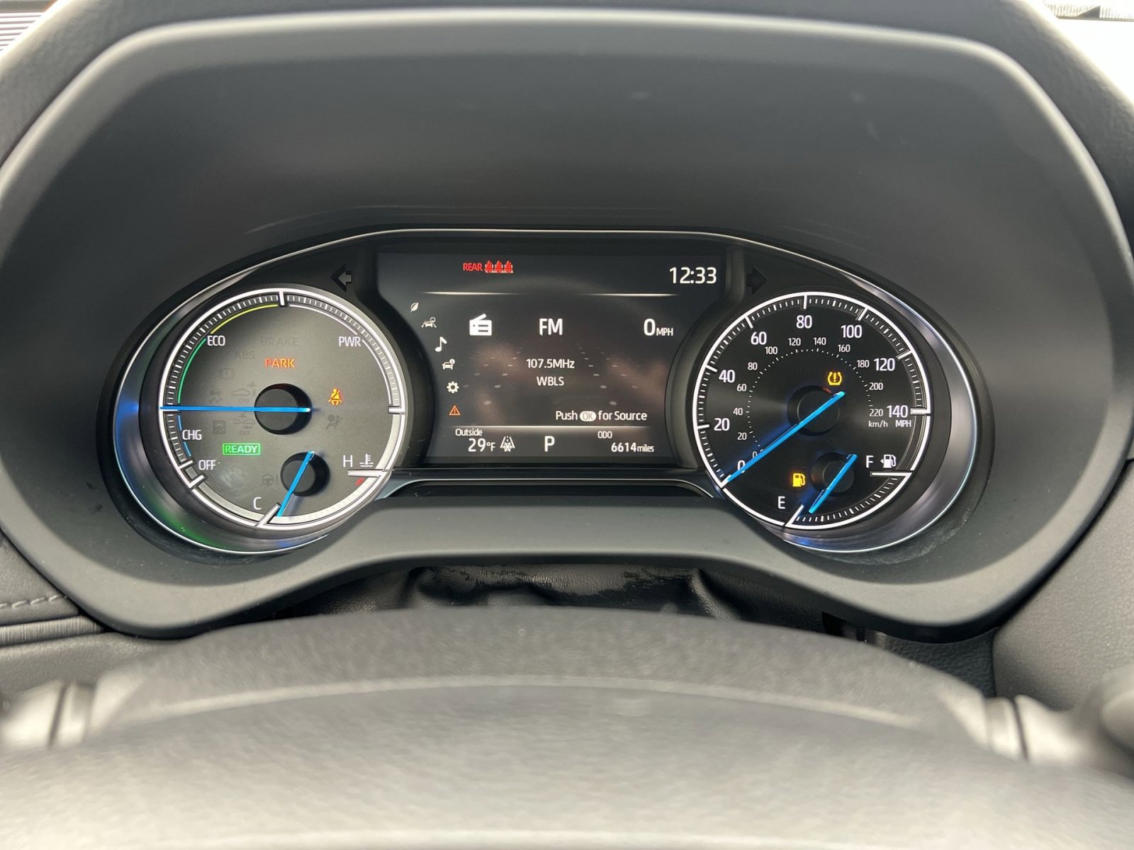 Used 2023 Toyota Venza LE image 17