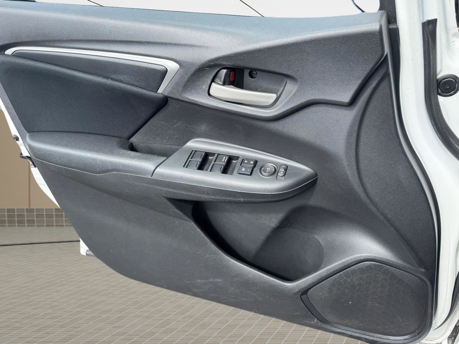 Used 2016 Honda Fit LX image 17