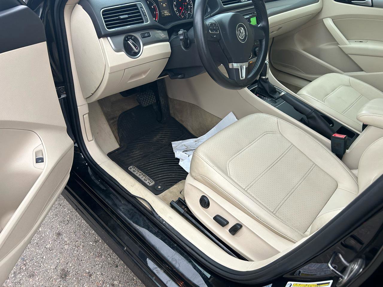 Used 2014 Volkswagen Passat 1.8T Wolfsburg Edition image 10