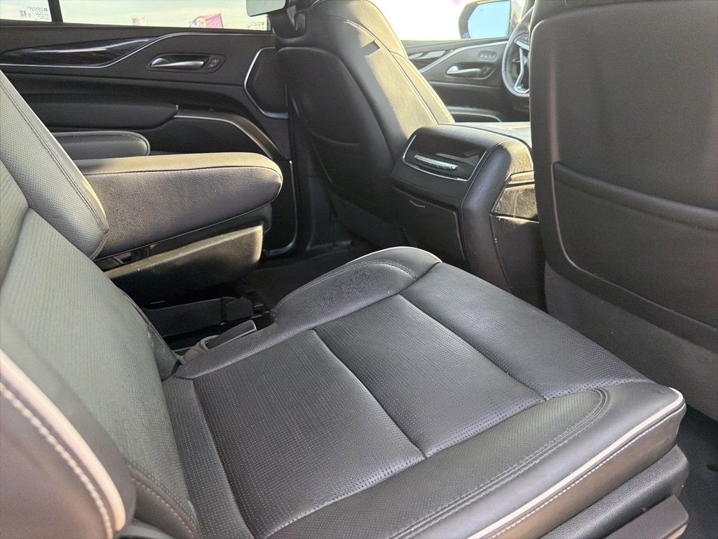 Used 2023 Cadillac Escalade Sport w/ LPO, ONYX Package image 20
