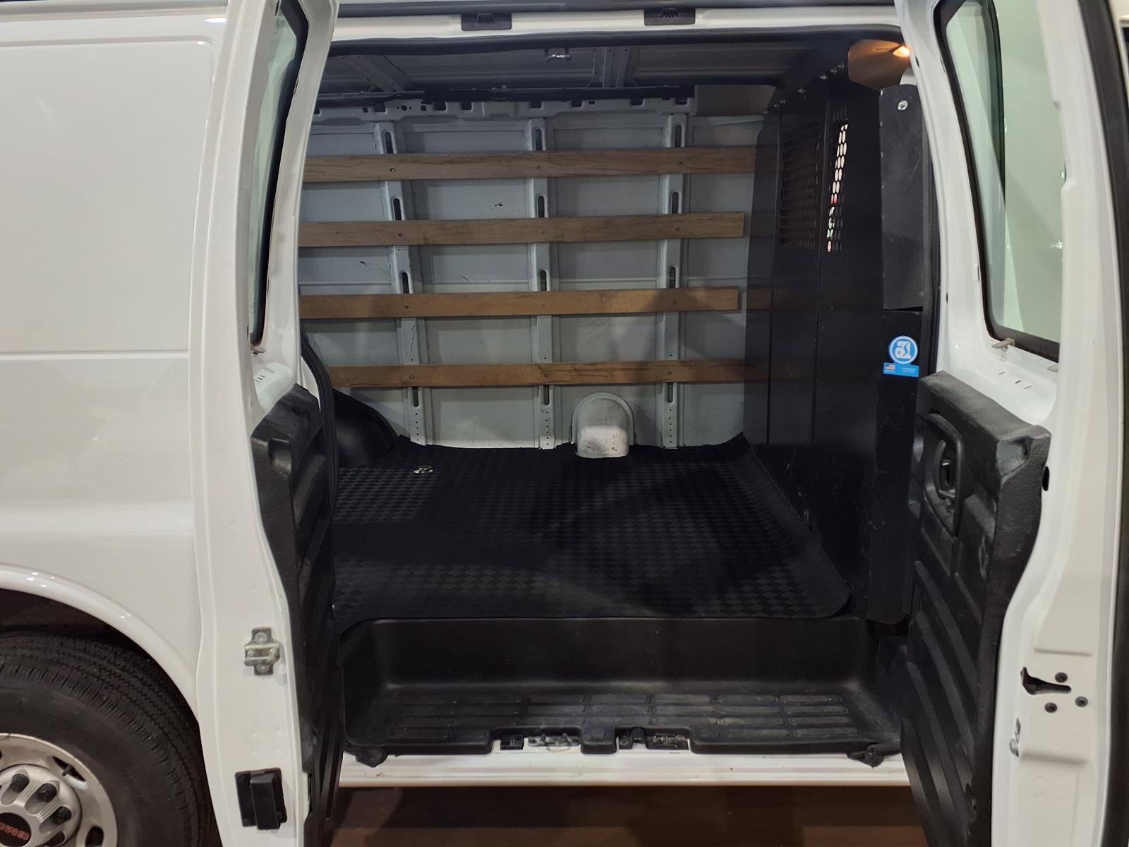 Used 2024 GMC Savana 2500 w/ Driver Convenience Package RWD image 17