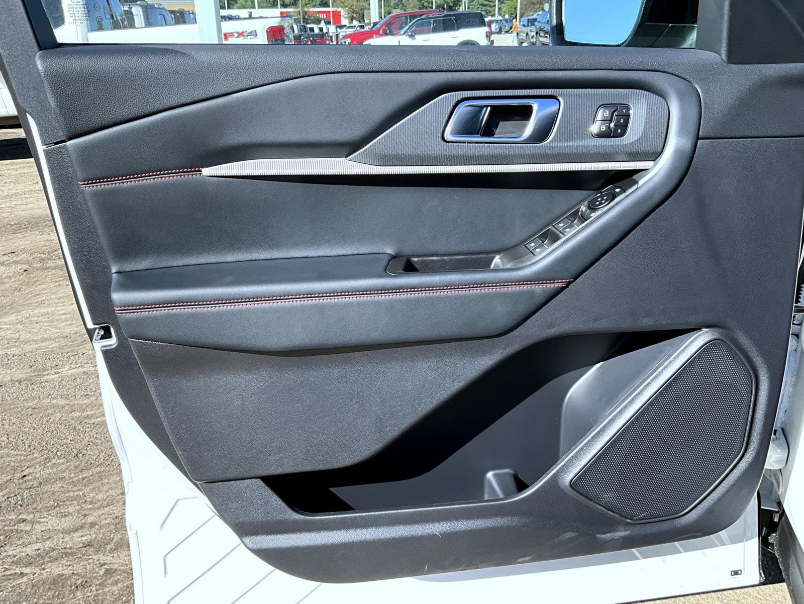 New 2027 Ford Explorer ST-Line w/ Premium Package AWD/4WD image 10