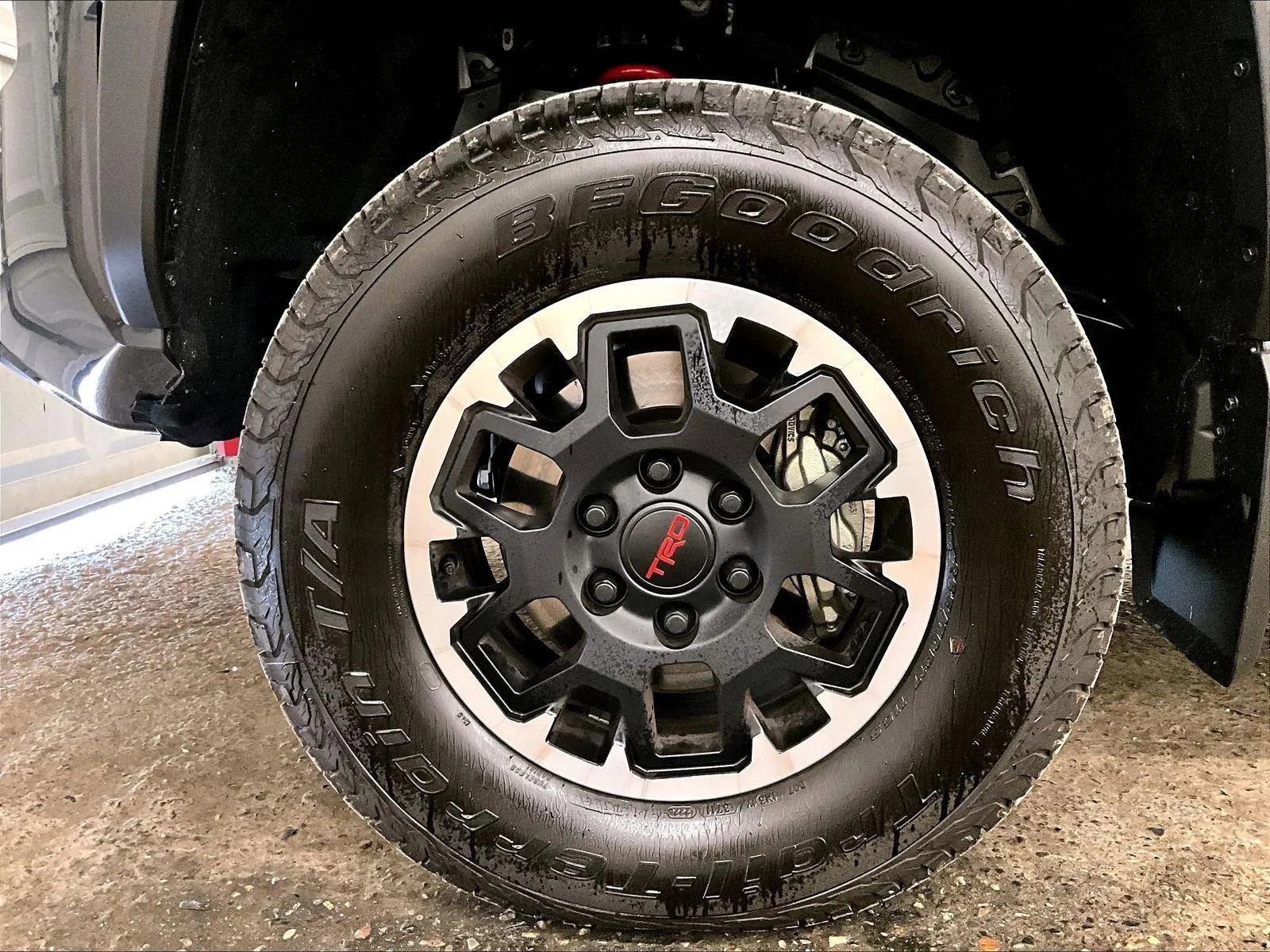 Used 2025 Toyota Tacoma TRD Off-Road w/ TRD Off Road Upgrade Package AWD/4WD image 8