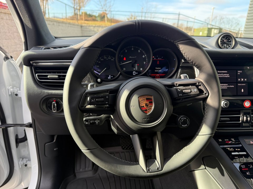 New 2026 Porsche Macan Turbo image 15