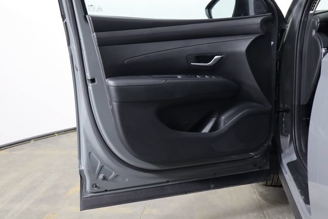 Used 2025 Hyundai Tucson SE FWD image 19
