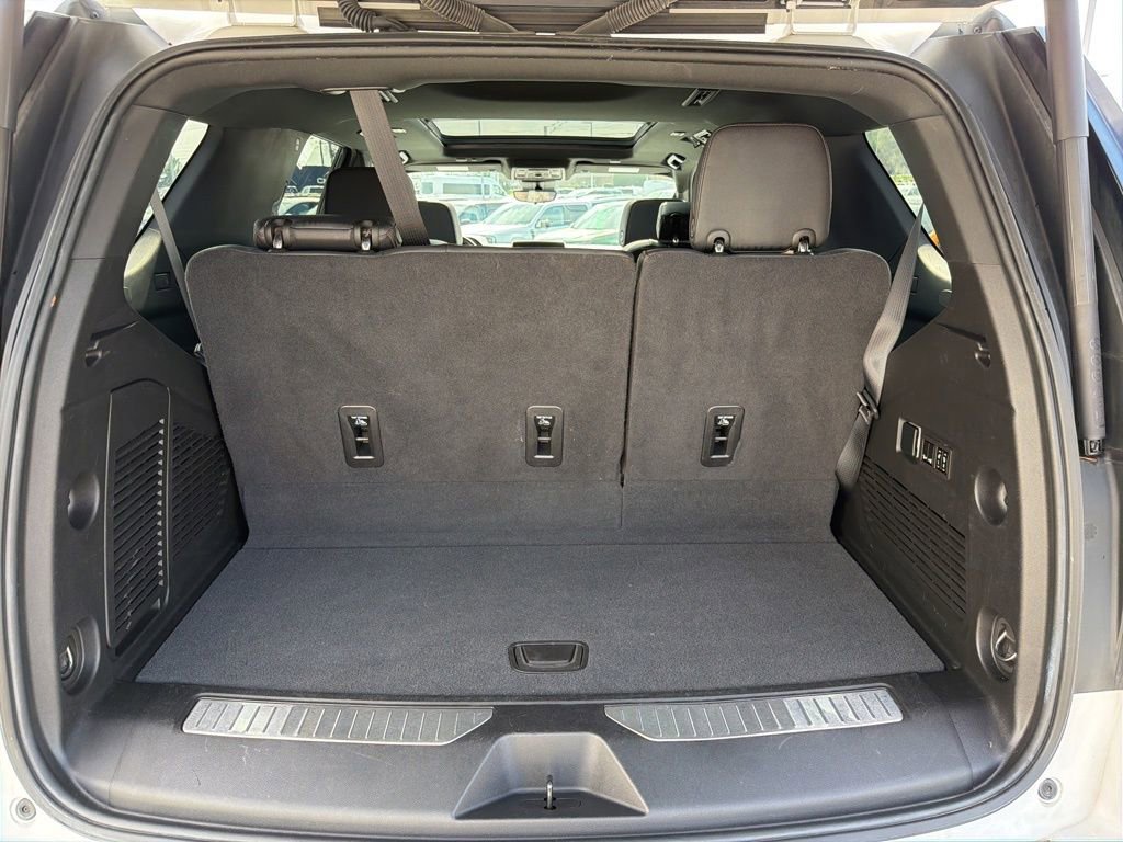 Used 2023 Chevrolet Tahoe High Country w/ Premium Package 2 AWD/4WD image 18