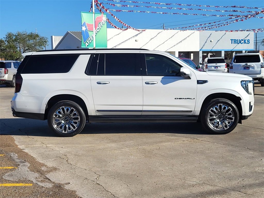 Used 2023 GMC Yukon XL Denali Ultimate image 8