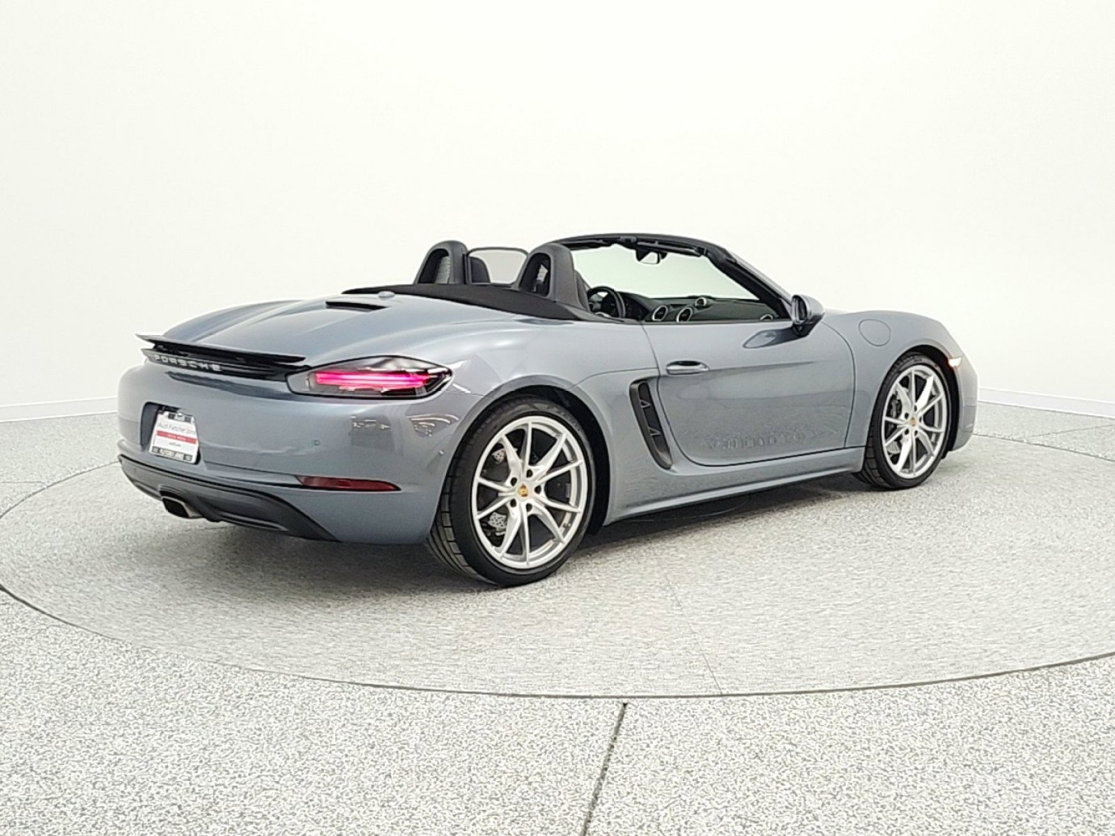 Used 2025 Porsche 718 Boxster w/ Premium Package image 5