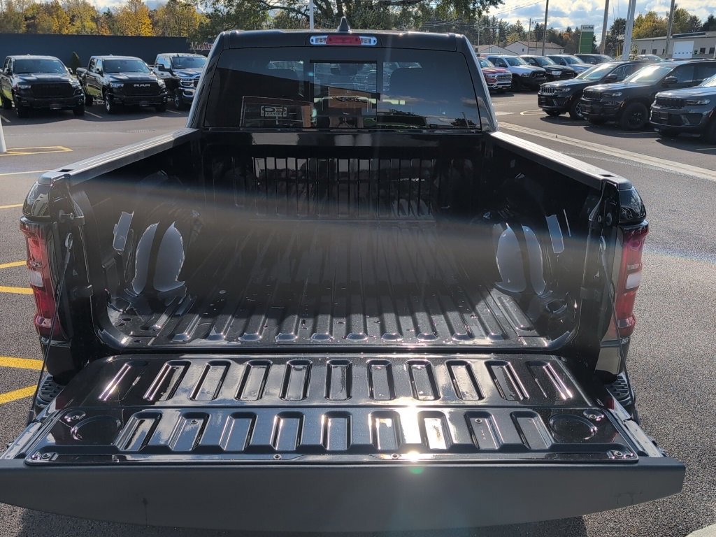 New 2026 RAM 1500 4x4 Crew Cab image 16