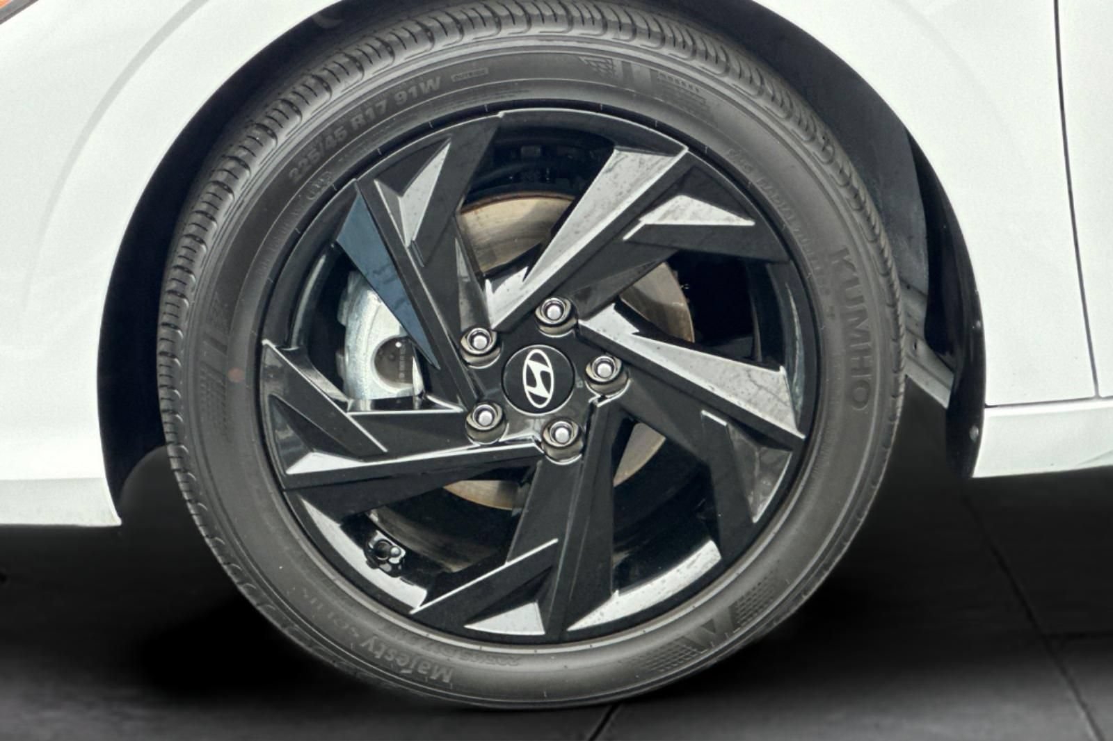 Used 2026 Hyundai Elantra Sport FWD image 28