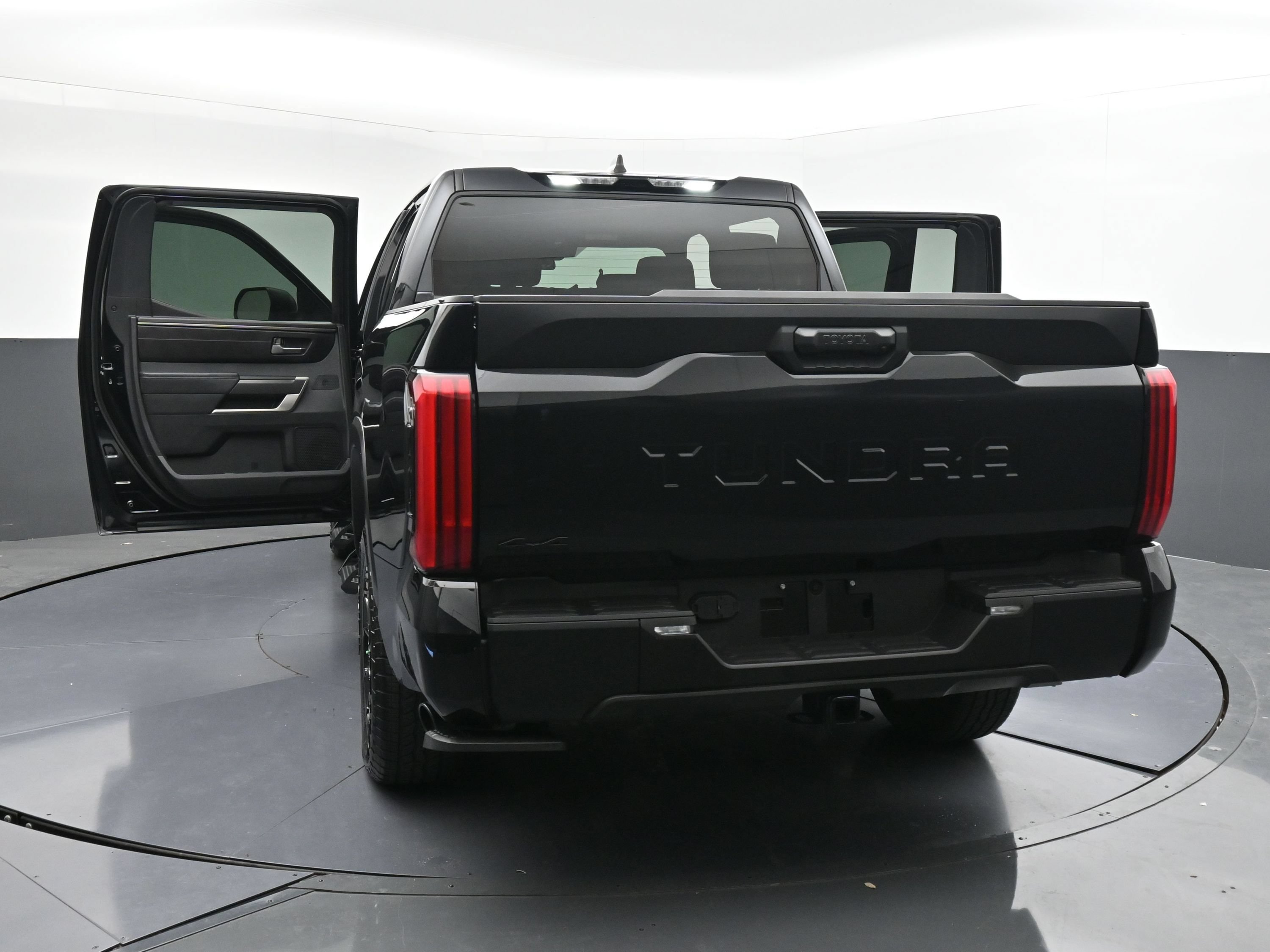 Used 2025 Toyota Tundra SR5 AWD/4WD image 40