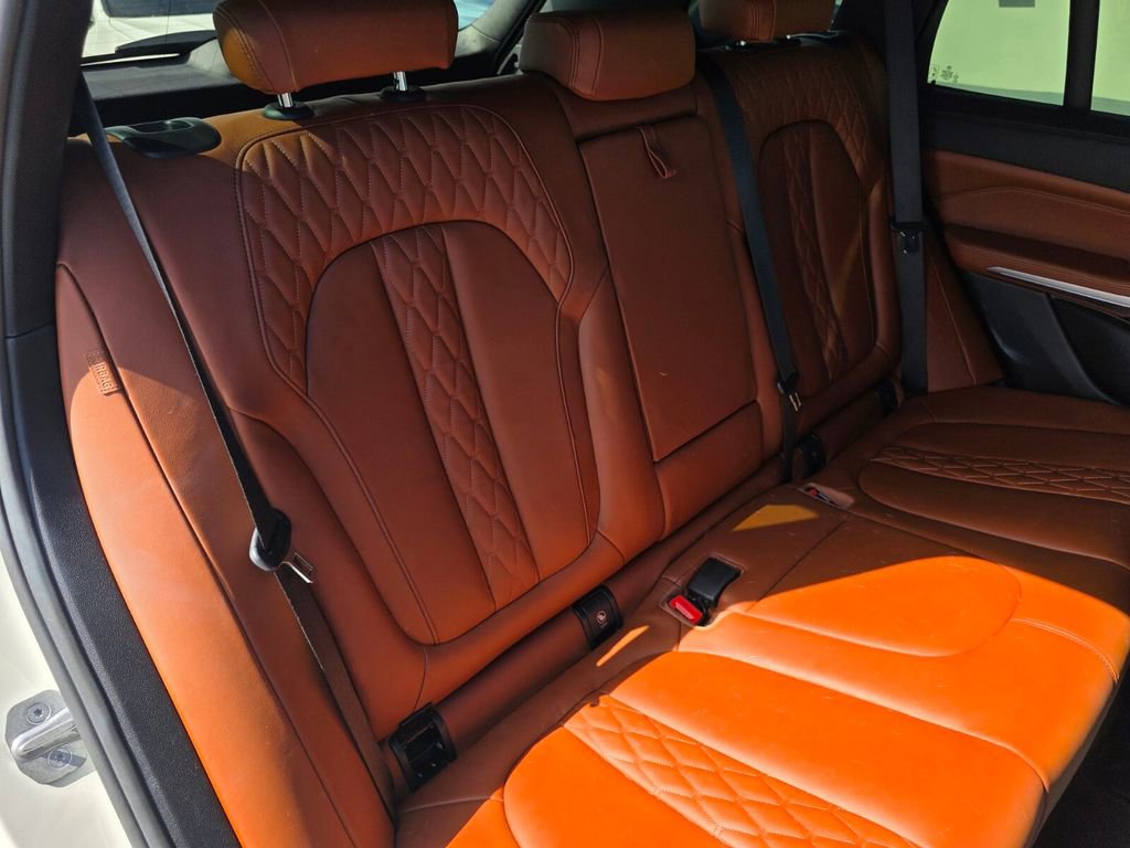 Used 2021 BMW X5 sDrive40i w/ M Sport Package image 27