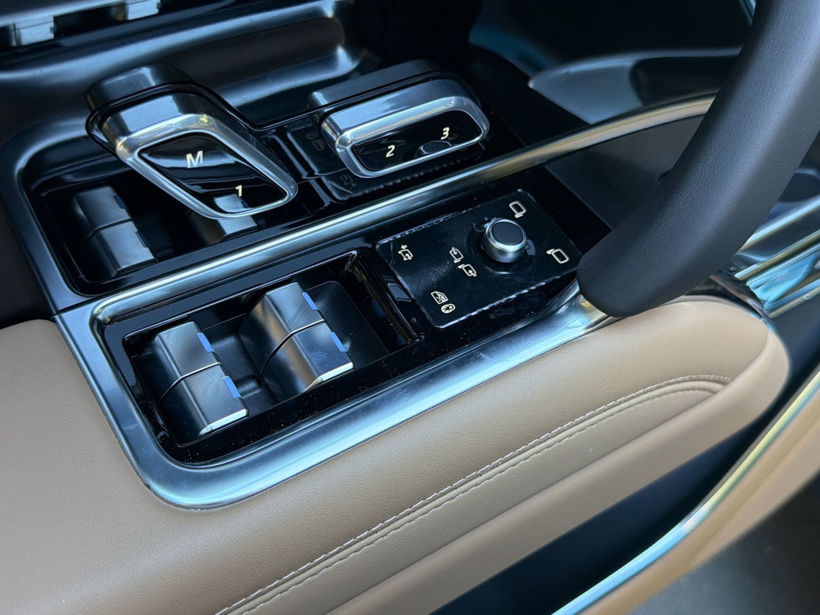 New 2026 Land Rover Range Rover SE AWD/4WD image 15