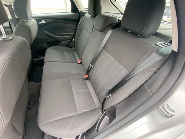 Used 2015 Ford Focus SE w/ SE Sport Package FWD image 15