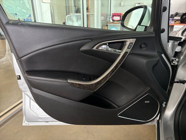Used 2014 Buick Verano Leather FWD image 15