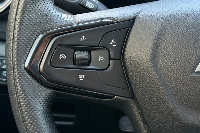 Used 2025 Chevrolet TrailBlazer LT FWD image 29