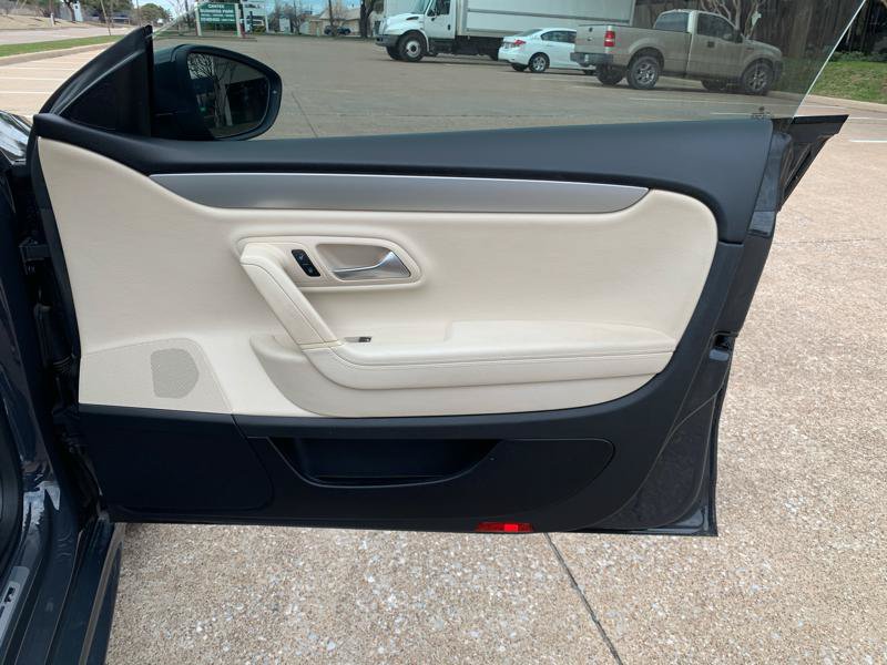Used 2012 Volkswagen CC Sport FWD image 29
