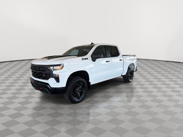 Certified 2025 Chevrolet Silverado 1500 Custom Trail Boss w/ LPO, Dark Essentials Package AWD/4WD image 6