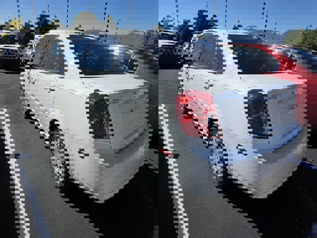 Used 2007 Suzuki Forenza Sedan image 6