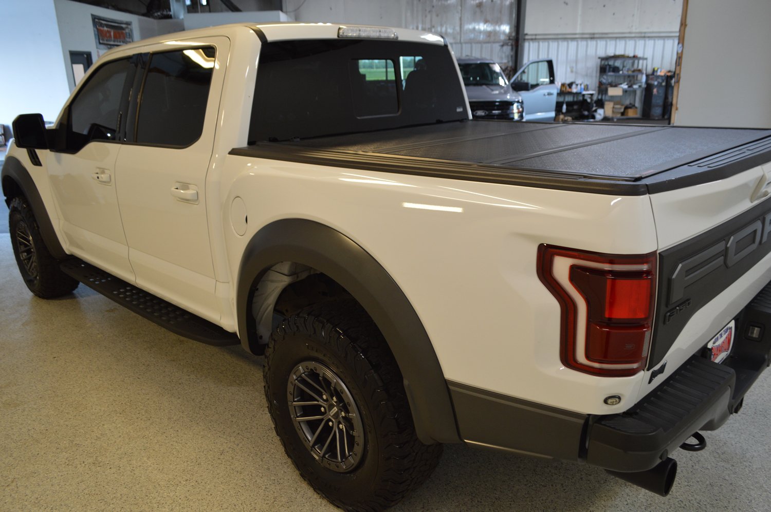 Used 2020 Ford F150 Raptor w/ Equipment Group 802A Luxury AWD/4WD image 5