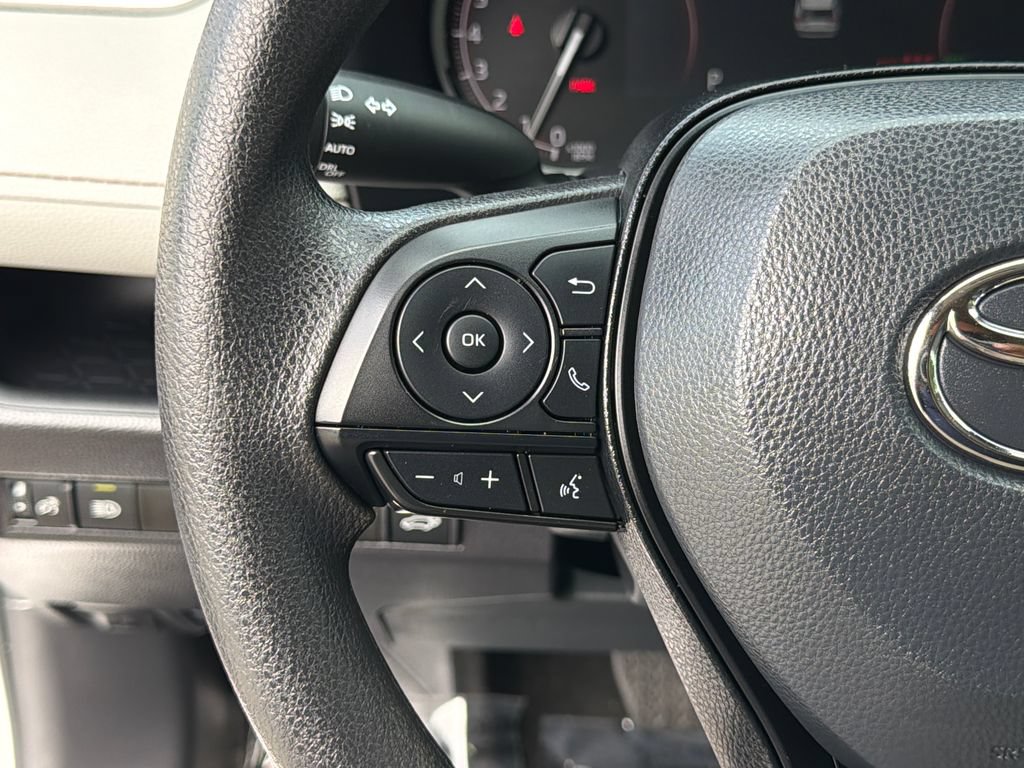Used 2025 Toyota RAV4 XLE w/ Convenience Package AWD/4WD image 29