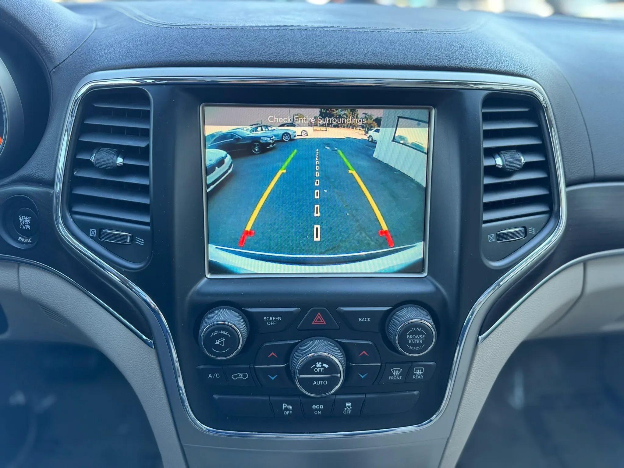 Used 2015 Jeep Grand Cherokee Overland RWD image 22