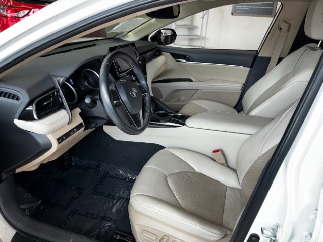 Used 2022 Toyota Camry XLE FWD image 14