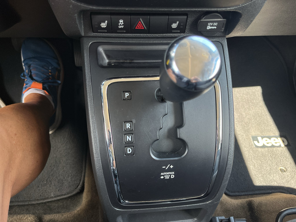 Used 2016 Jeep Patriot Latitude FWD image 21