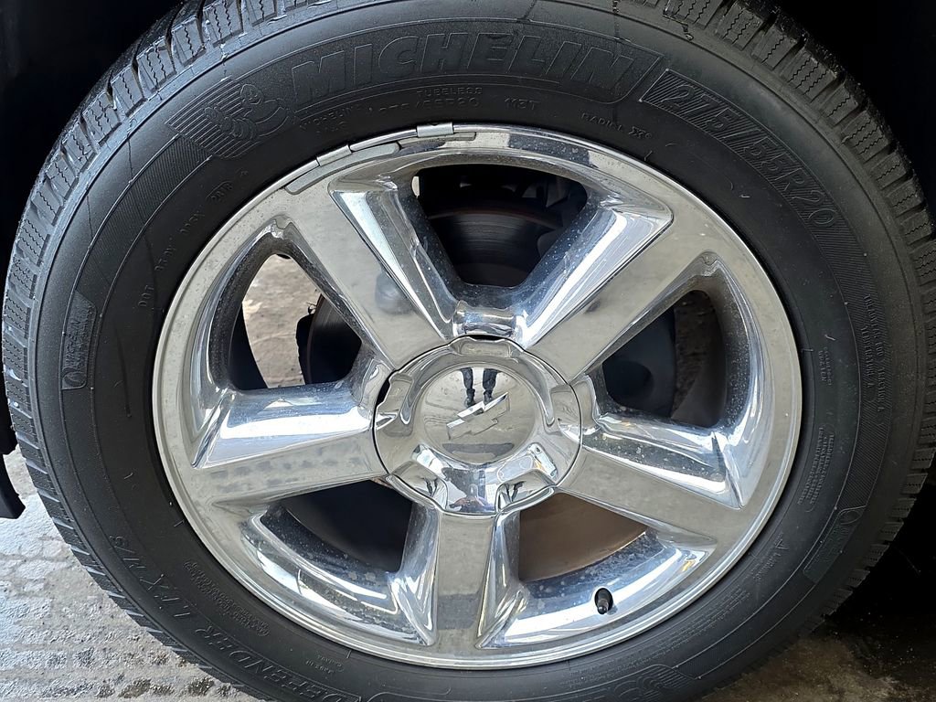 Used 2012 Chevrolet Avalanche LTZ image 21