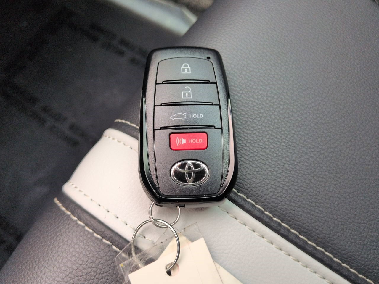 Used 2025 Toyota Camry SE FWD image 33