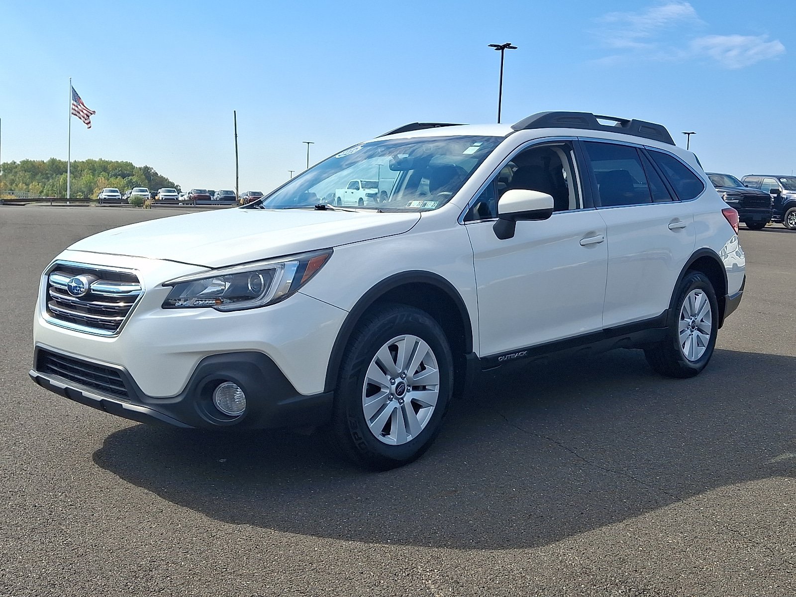 Used 2019 Subaru Outback 2.5i Premium w/ Protection Package #1 AWD/4WD image 3
