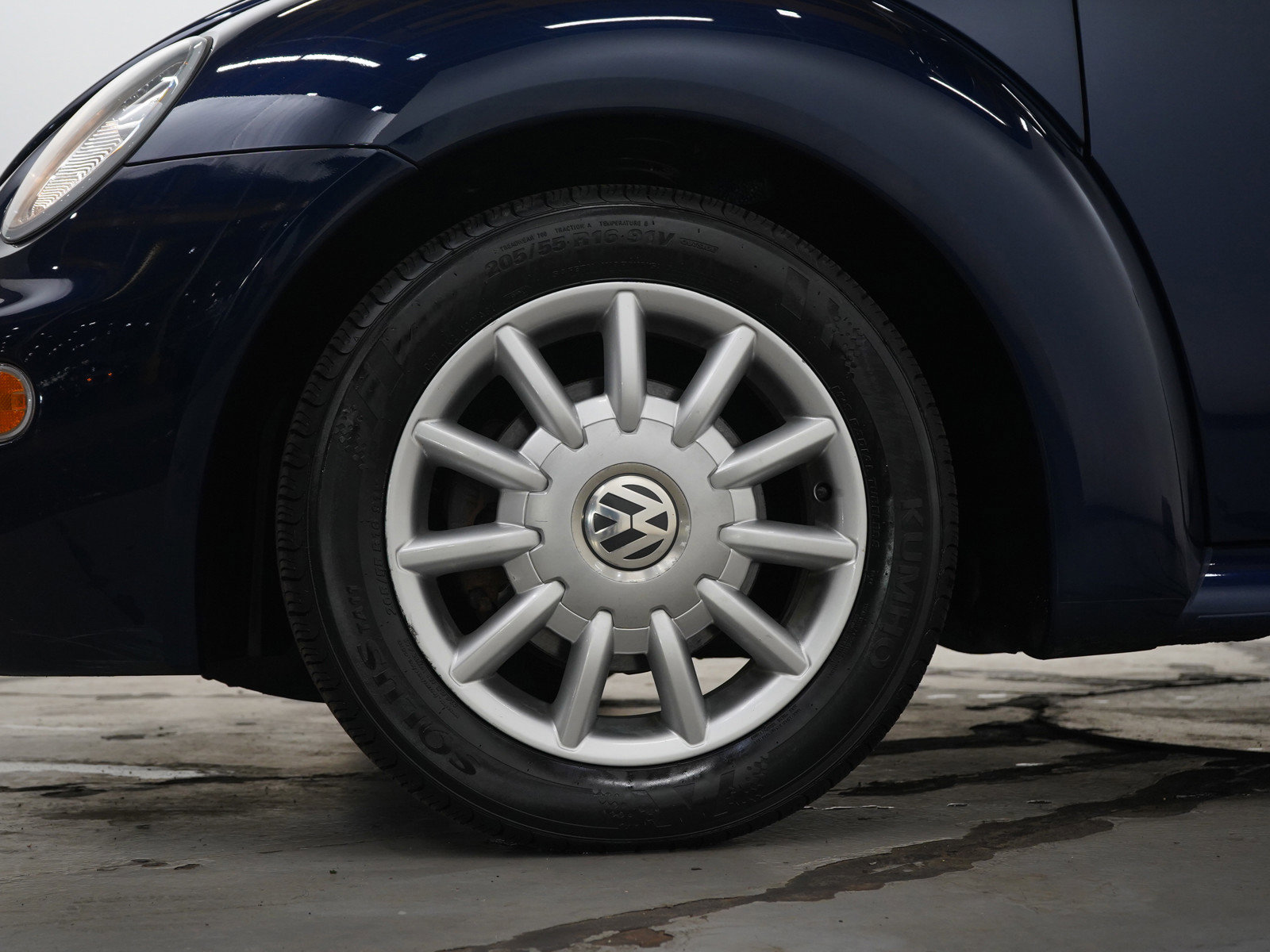 Used 2004 Volkswagen Beetle GLS FWD image 21