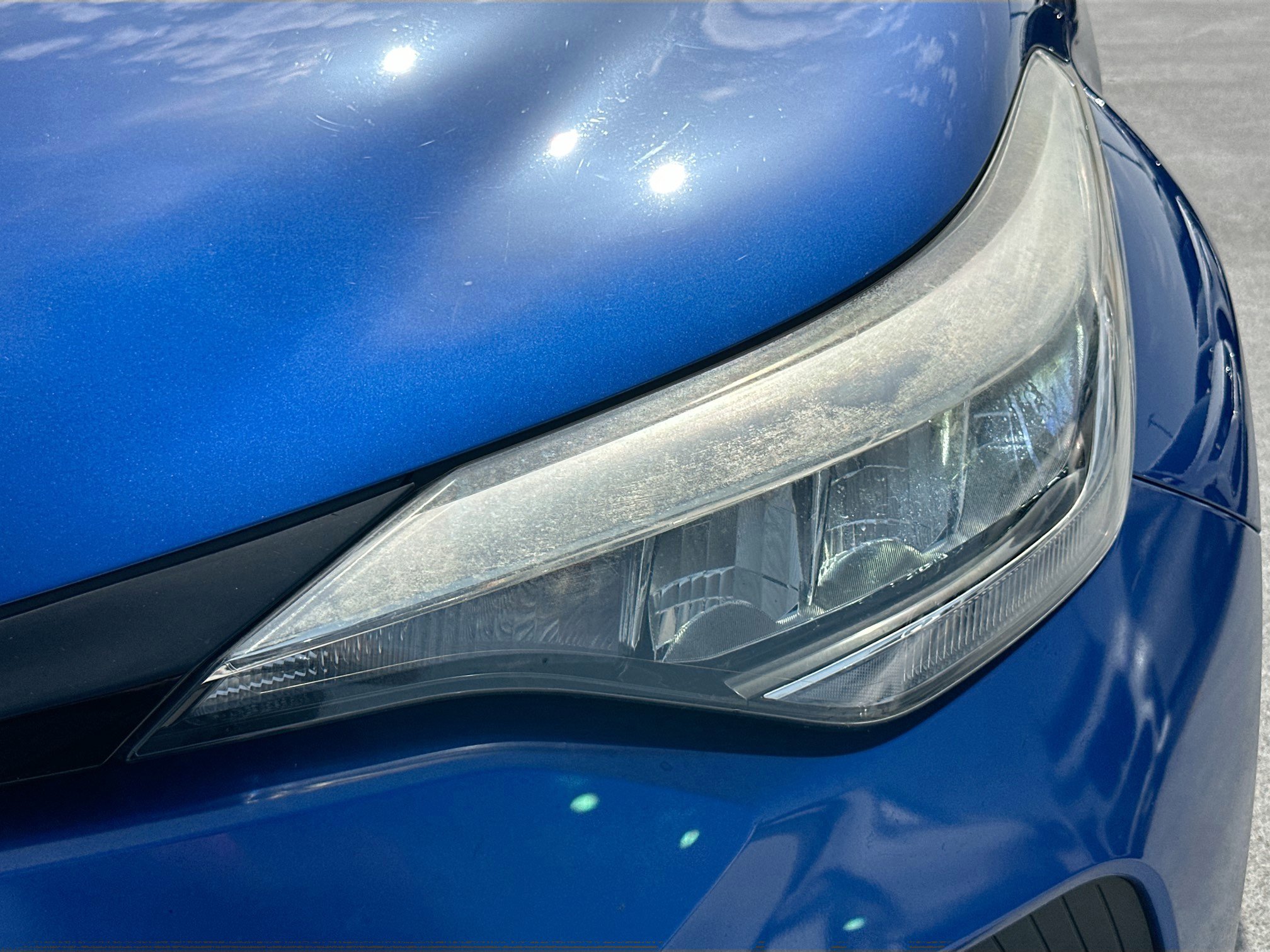 Used 2020 Toyota C-HR XLE FWD image 27