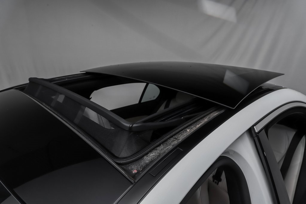 Certified 2022 Mercedes-Benz C 300 4MATIC Sedan image 5