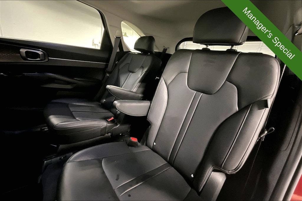 Used 2025 Kia Sorento EX w/ Panoramic Sunroof Package FWD image 33