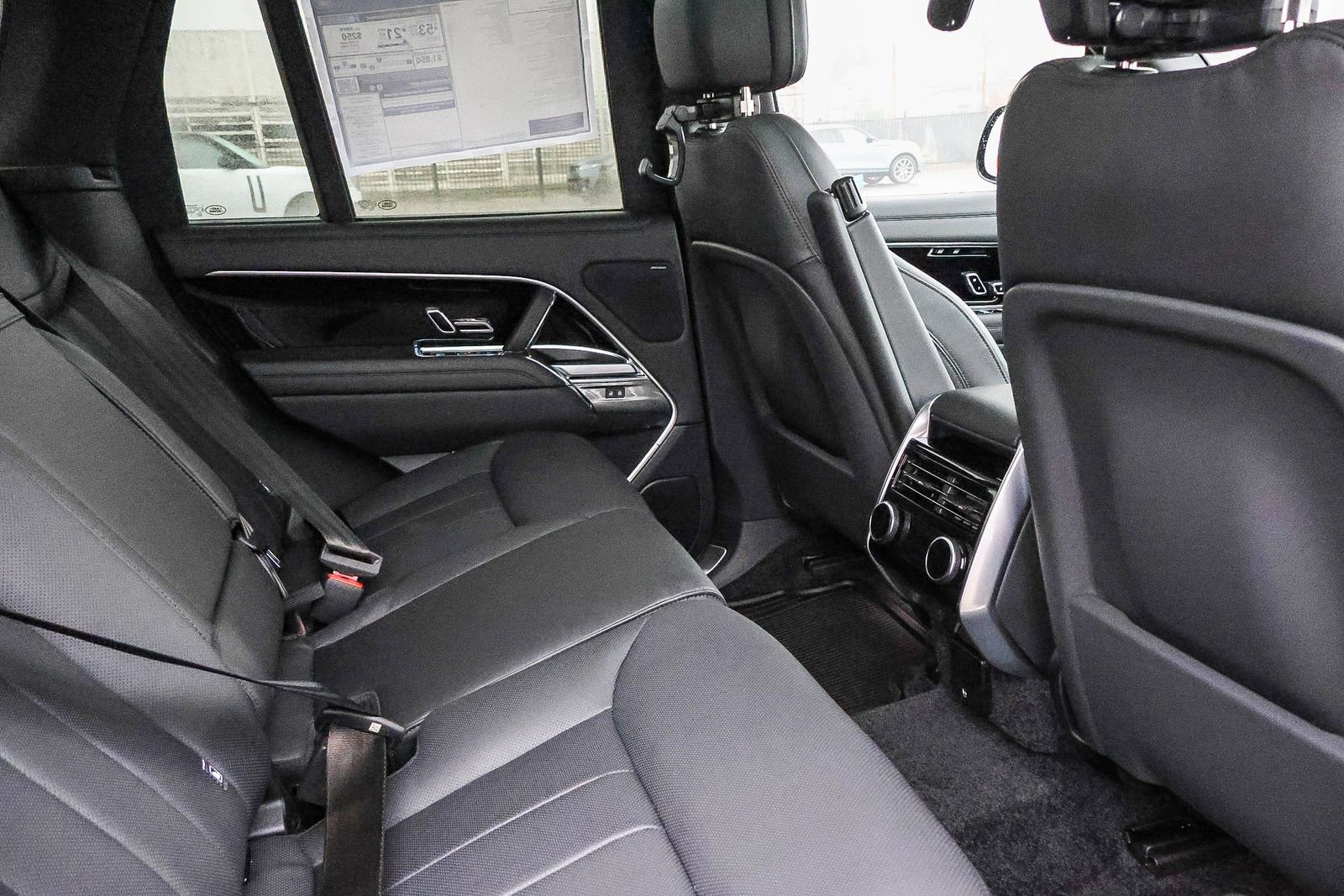 New 2025 Land Rover Range Rover SE image 20