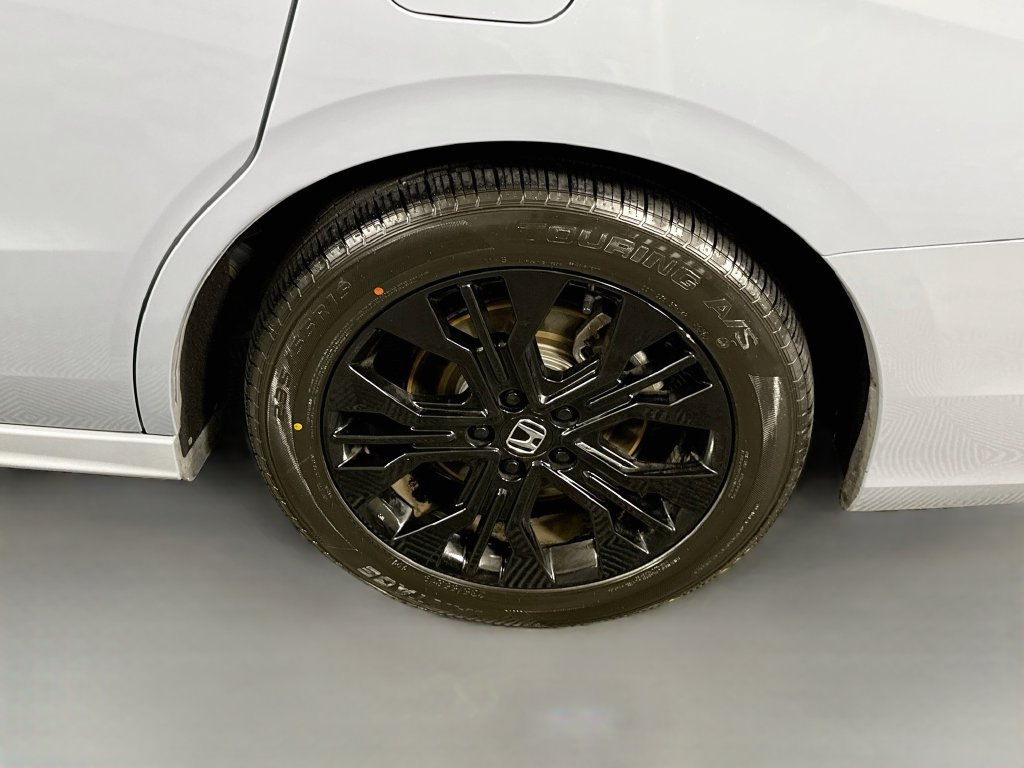 Used 2025 Honda Odyssey Sport-L image 36