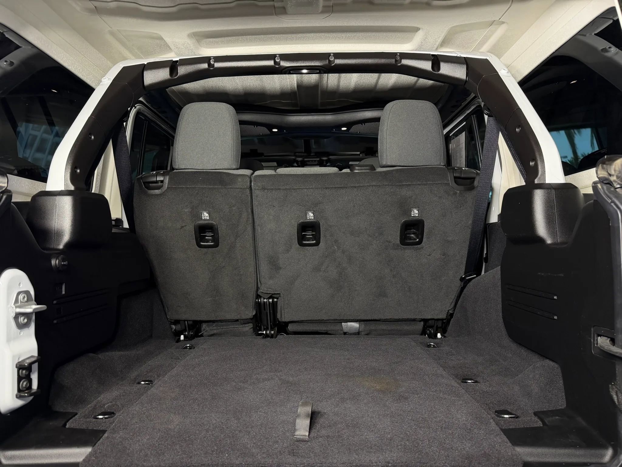 Used 2025 Jeep Wrangler Unlimited Rubicon image 24