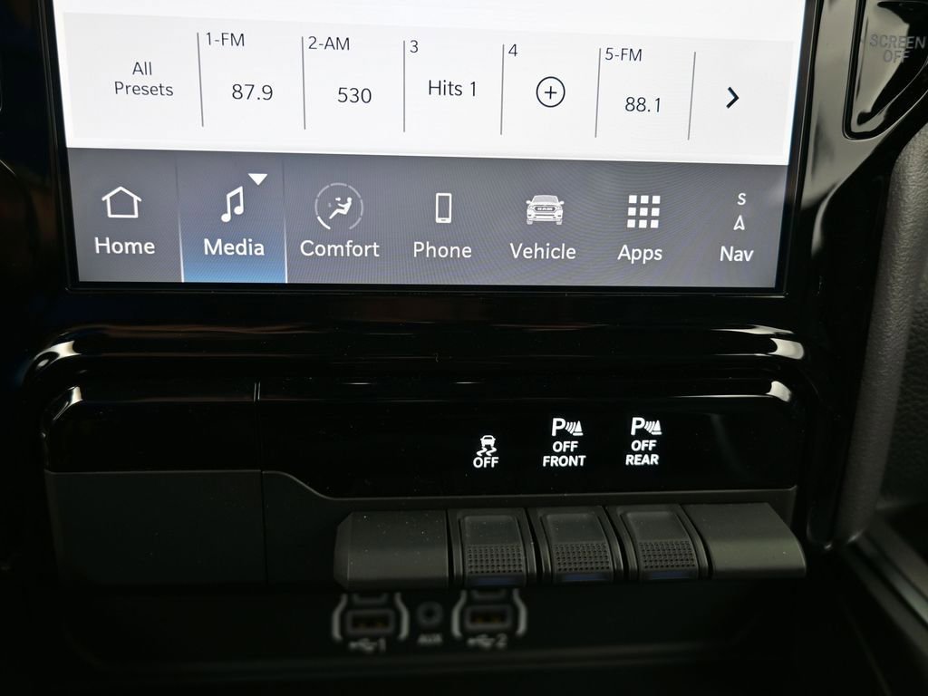 Used 2025 RAM 1500 Laramie image 27