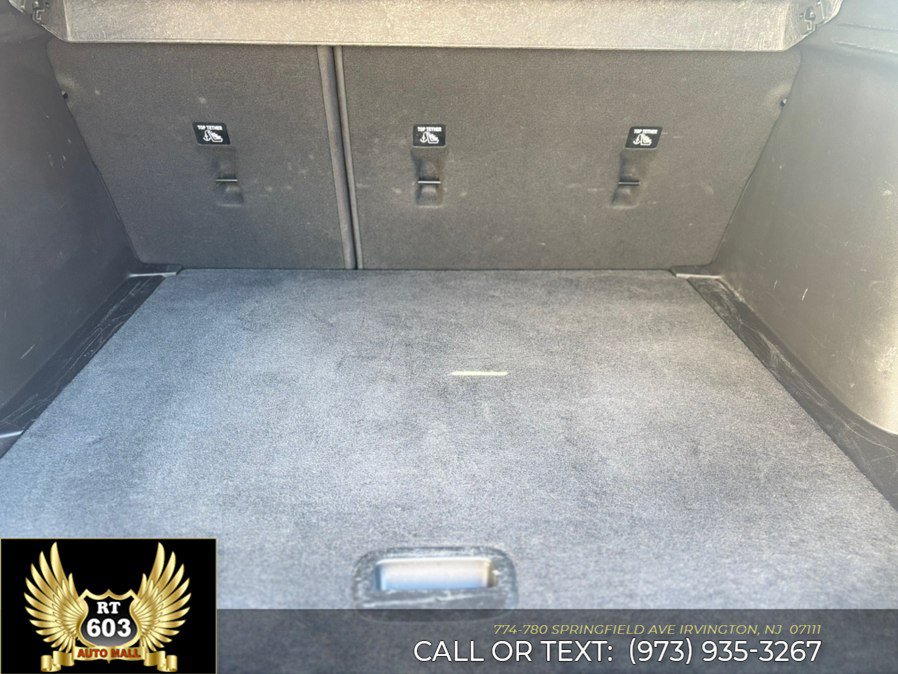 Used 2025 Chevrolet Trax LT FWD image 7