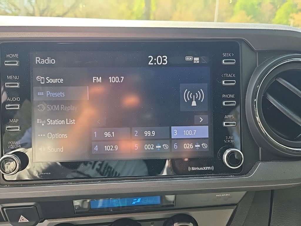 Certified 2022 Toyota Tacoma TRD Off-Road w/ Technology Package image 4