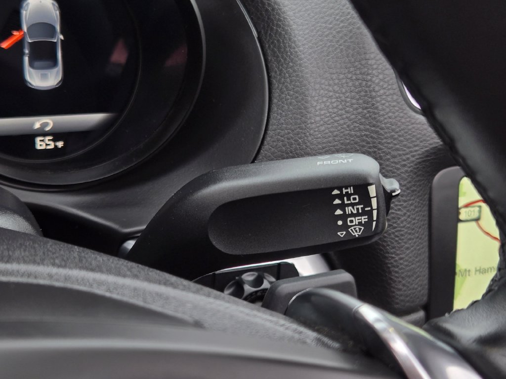 Used 2015 Porsche Boxster RWD image 24