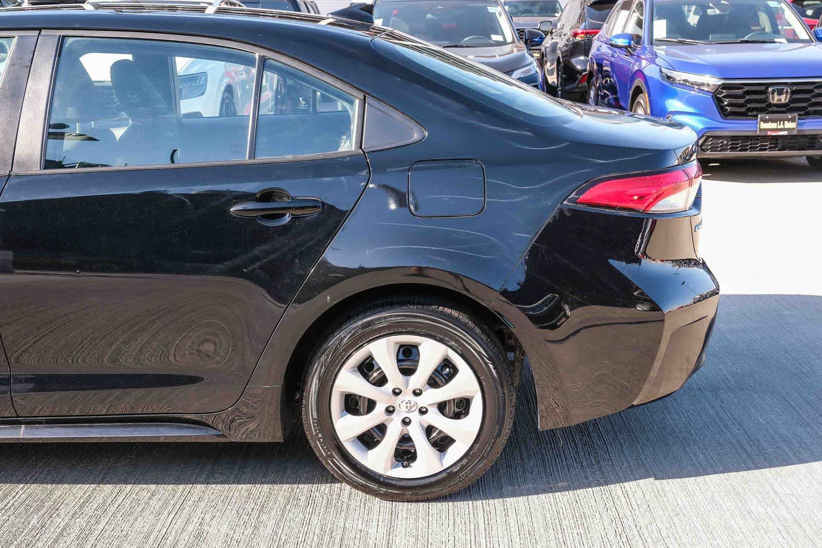 Used 2023 Toyota Corolla LE FWD image 8