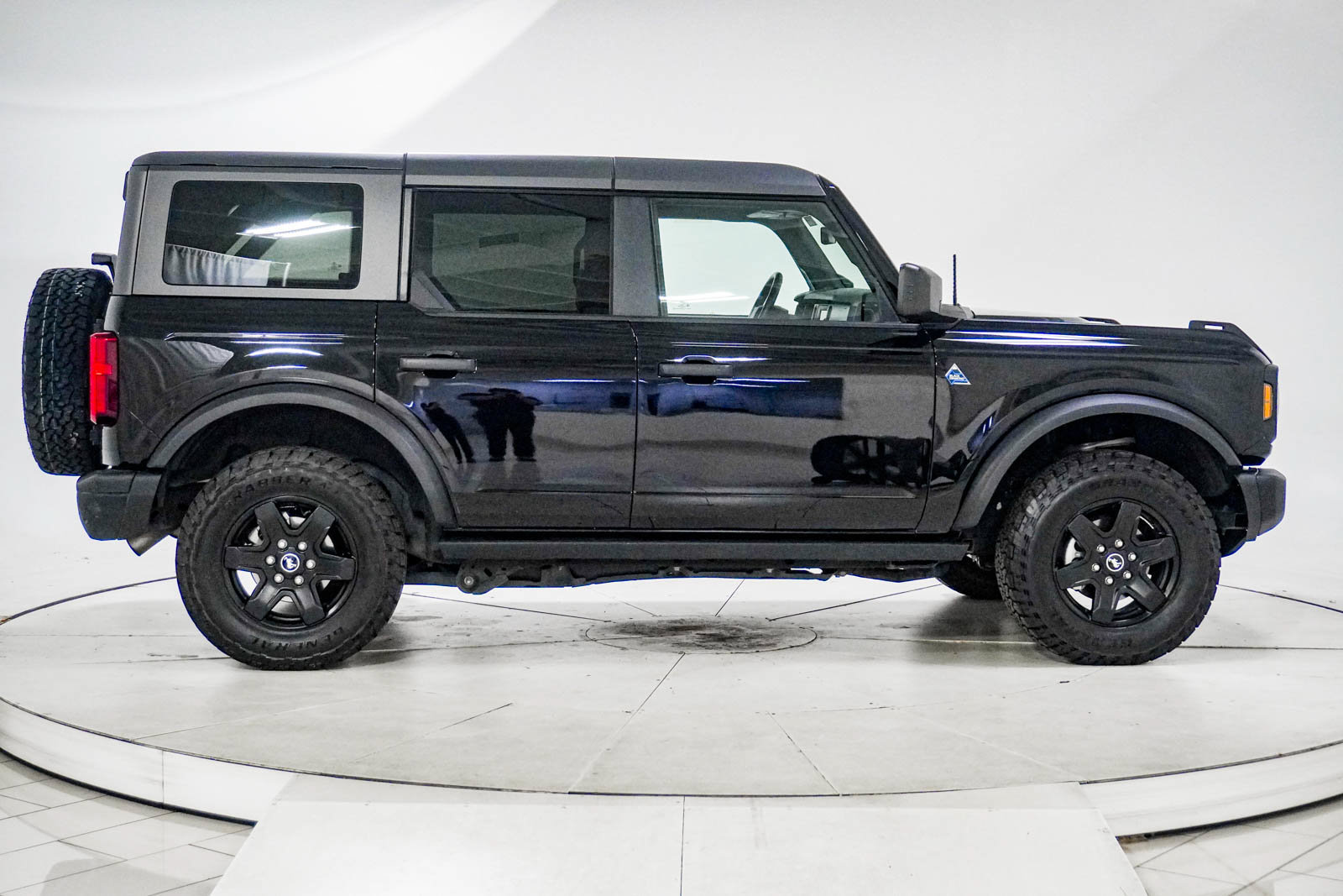 Used 2023 Ford Bronco Black Diamond AWD/4WD image 10