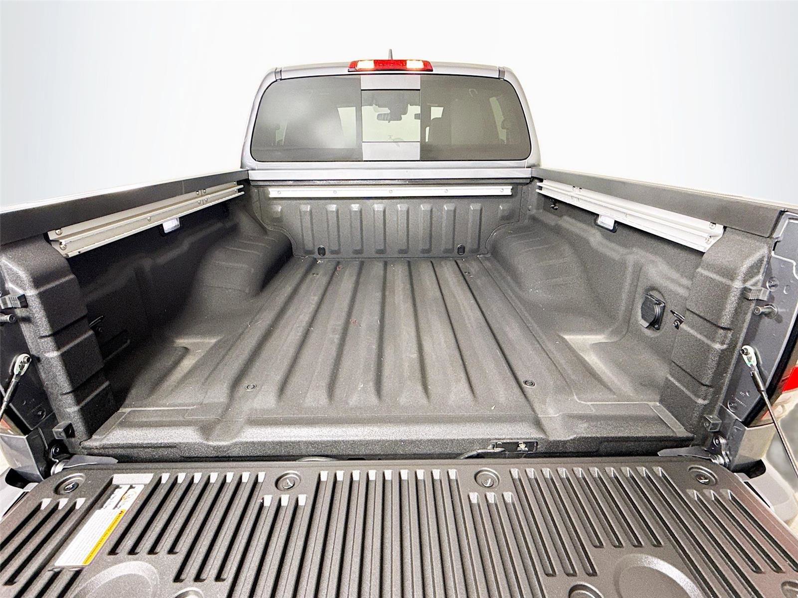 Used 2026 Nissan Frontier PRO-4X w/ Pro-4x Convenience Package AWD/4WD image 16