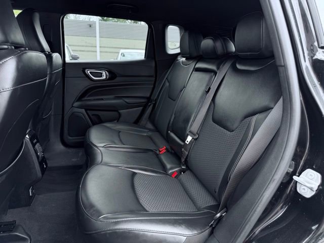 Used 2023 Jeep Compass Latitude w/ Convenience Group AWD/4WD image 18